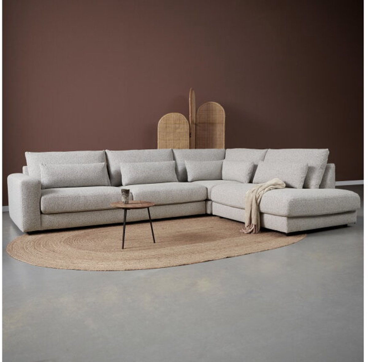 PEPP Interiors COMO hoekbank met ottoman rechts - chenille Silencio 19 donker beige - 325x240x85 cm
