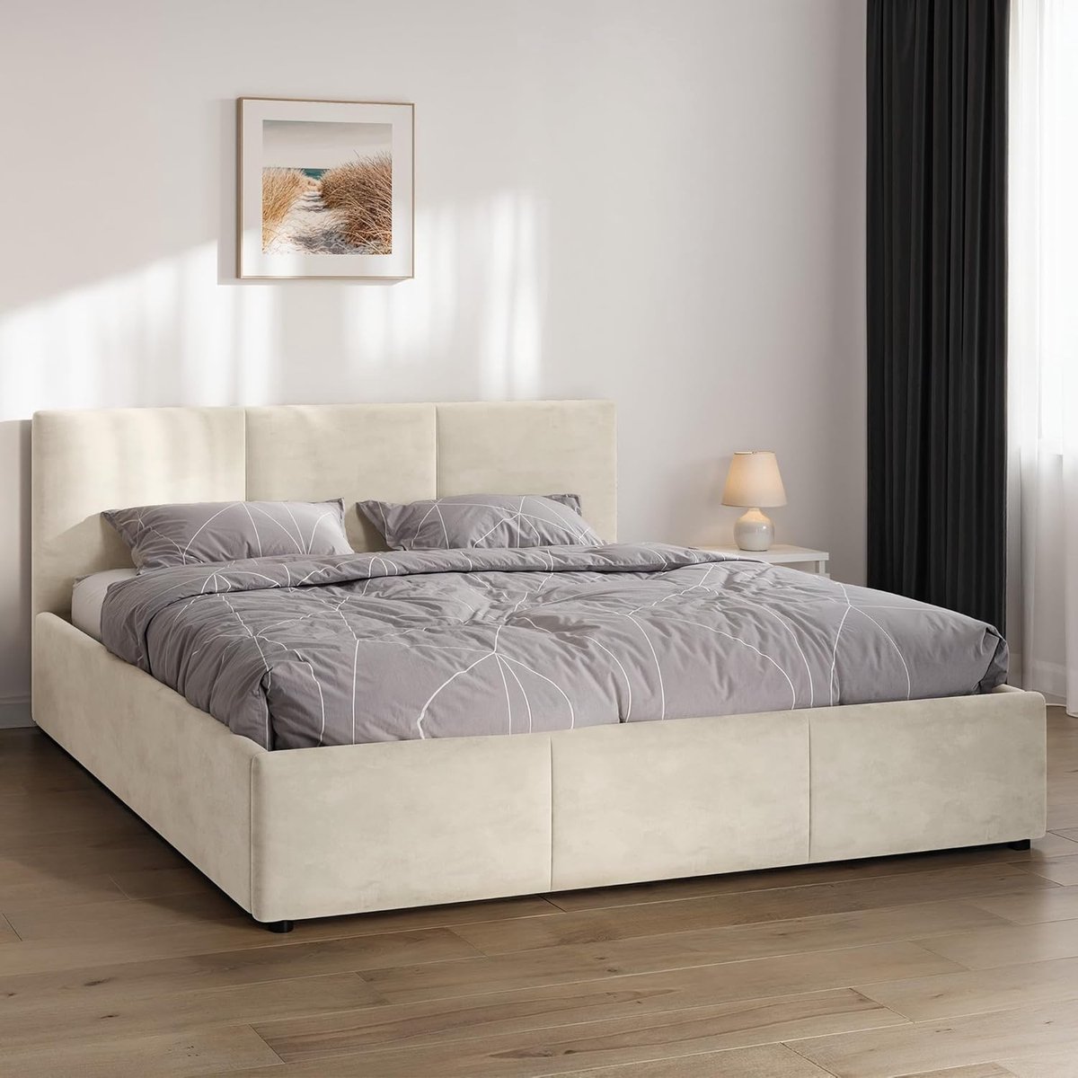 VelvetHaven Luxe Gestoffeerd Tweepersoonsbed 160 x 200 cm - Elegant Bedframe met Grote Opbergbox, Gasveer Hefmechanisme en Lattenbodem - Hoogwaardig Gewatteerd Hoofdbord - Beige Fluweel