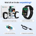 Inhoud van de verpakking: Siltcon Smartwatch Pro, 4x verwisselbare bandjes, gebruikershandleiding en magnetische oplaadkabel.