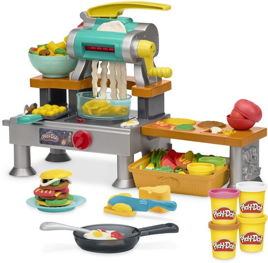 Play-Doh keukenspeelset met pastamachine, hamburger, gebakken ei en 4 potjes klei.
