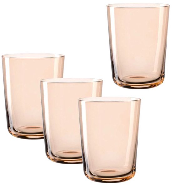 Ensemble de quatre verres longs couleur corail à profil rond.