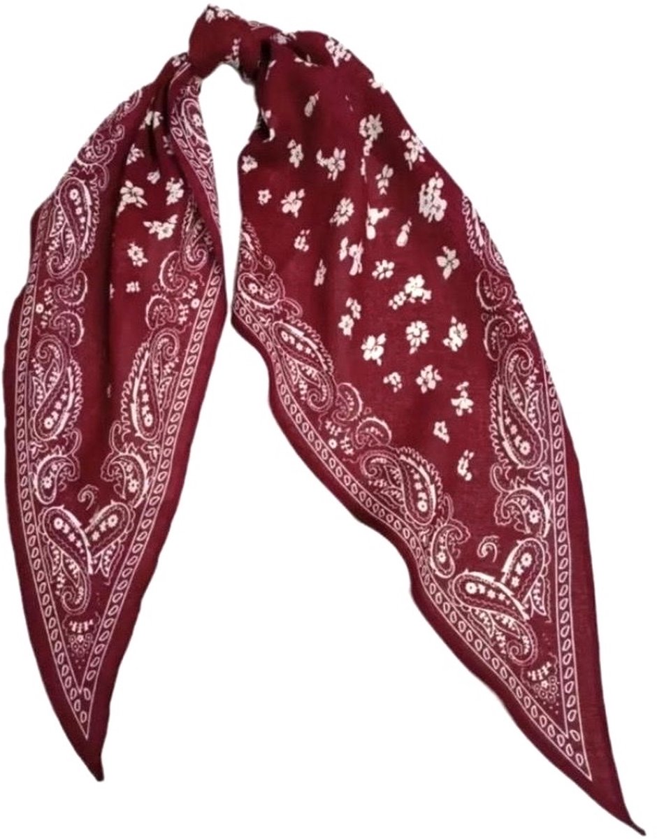 Red scarf with Bandana print - rood sjaaltje - Paisley sjaaltje - Sjaaltje met print - bandana met print - haarband - sjaaltje meerkleurig - bandana - vierkant sjaaltje met print - bandana sjaaltje - mini sjaal - sjaaltje over broek - bandana print