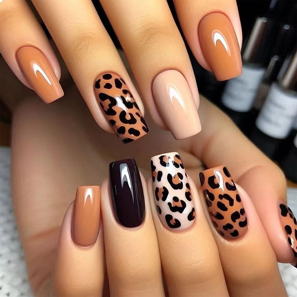 Dailygoods - Set van 24 Vierkante Press-On Nagels met Luipaardpatroon
