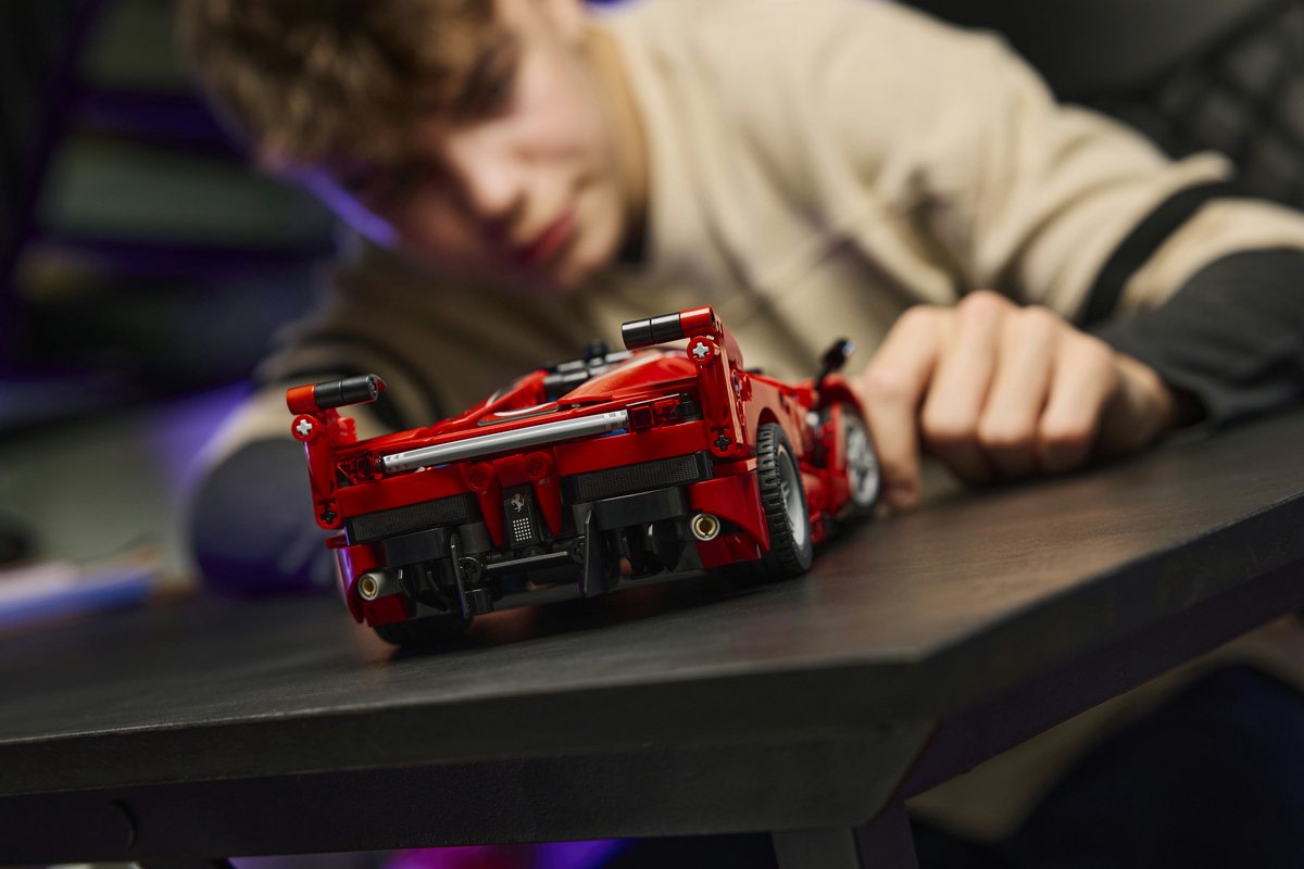 LEGO® Technic Ferrari FXX K Modelauto - 42212 — afbeelding 3