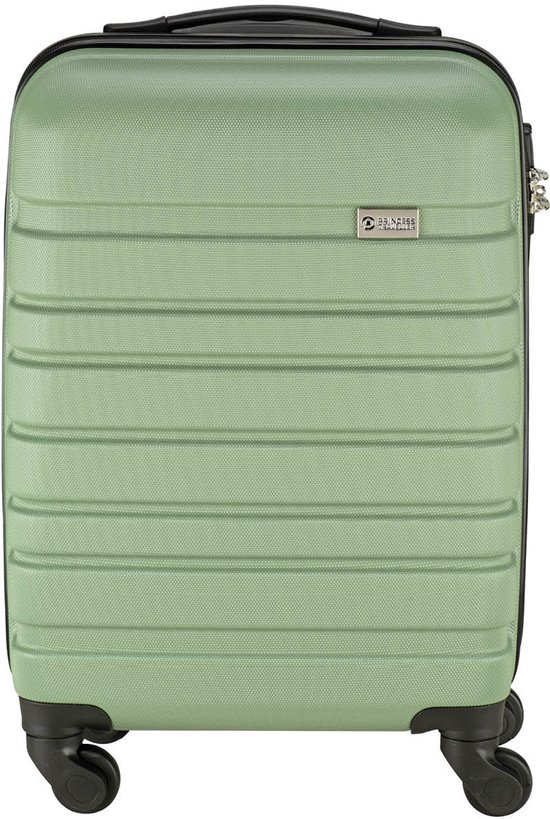 Zicht op de voorkant van de groene handbagage koffer op een witte achtergrond.