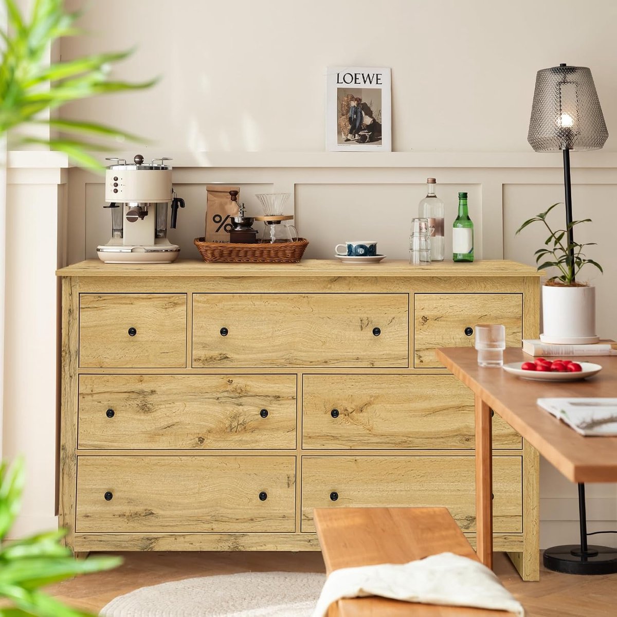 SEO Titel (geoptimaliseerd) Commode 152x89x40 cm – Dressoir met 7 Laden – Grote Opbergkast Slaapkamer – Moderne Houten Kast – Brede Opbergcommode Naturel – Urbanhome