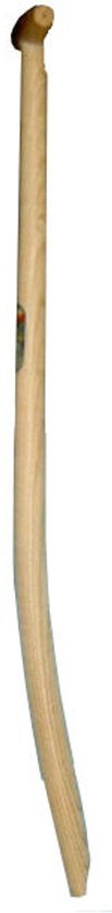 Een gebogen essenhouten schopsteel, 110 cm lang, met een ronde greep.
