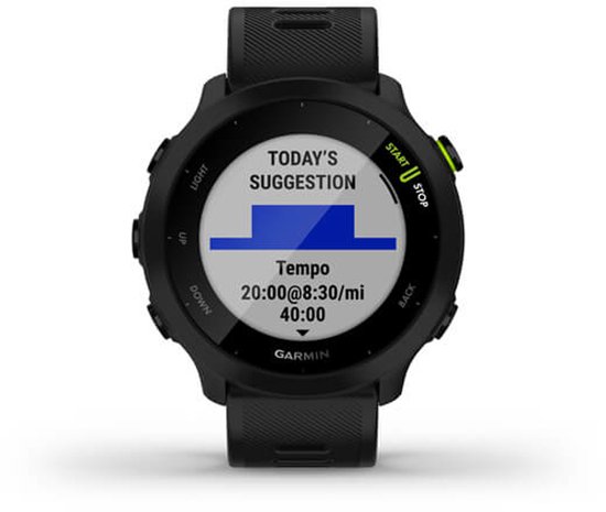 Zwart Garmin Forerunner 55 sporthorloge met 'TODAY'S SUGGESTION' en tempo-informatie op het scherm.