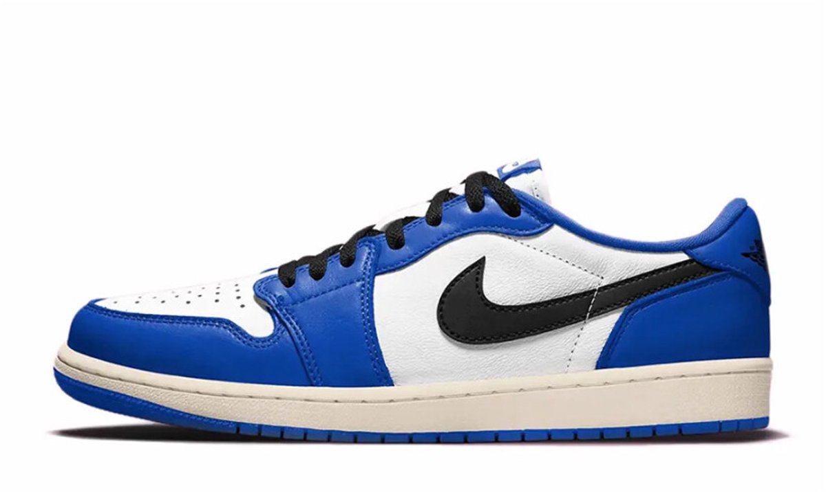 Air Jordan 1 Low OG ‘Game Royal’ . Wit