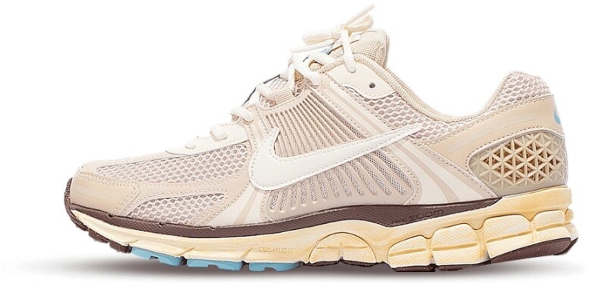 Nike Zoom Vomero 5 Oatmeal (W) - Maat 35.5