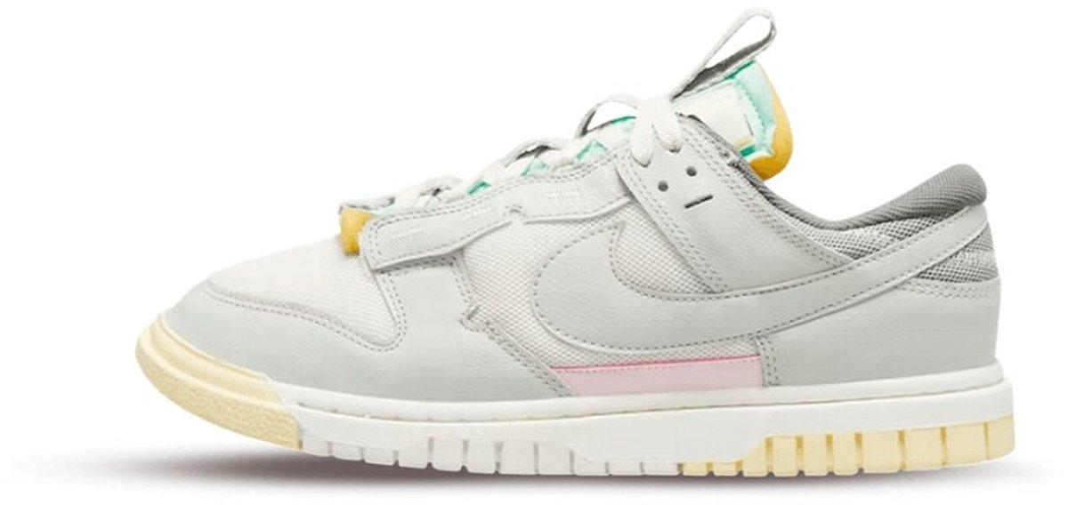 Nike Dunk Low Remastered “” Foam”” Sneakers Grijs