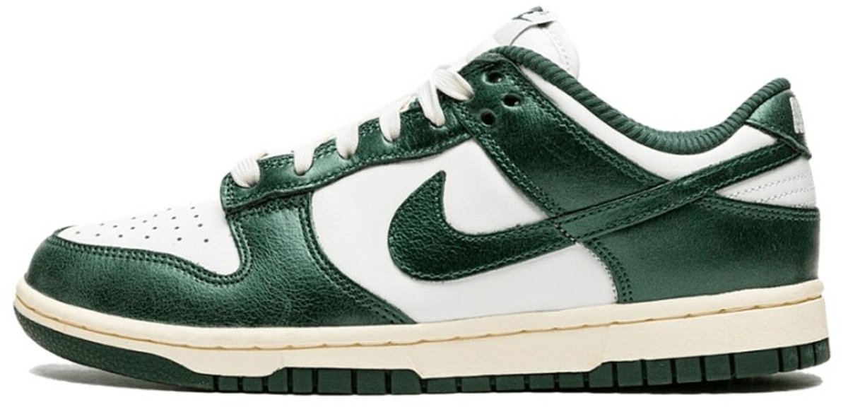 Nike Dunk Low ‘Vintage ‘ . Wit