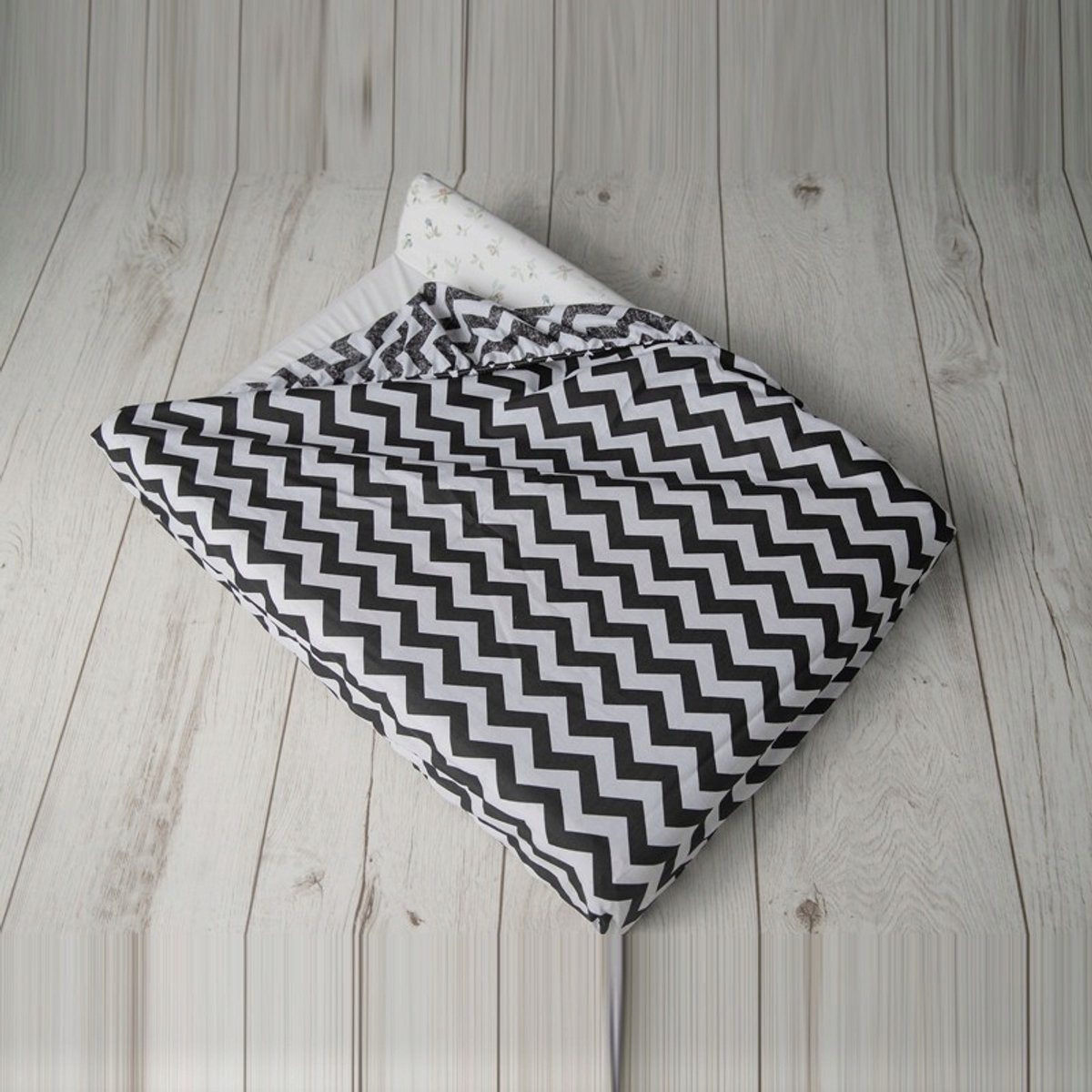 Kerl Hoeslaken met Elastiek voor Verschoontafel 50x70 cm Zwart-Wit Zigzag