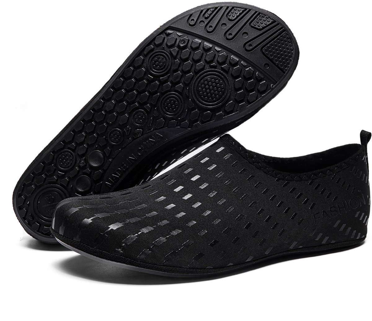Unisex waterschoenen – Antislip surfschoenen – Lichtgewicht & flexibel – Blotevoetengevoel – Geschikt voor snorkelen, zwemmen, beachvolleybal, yoga en buitenactiviteiten – Zwart – Maat: EU 46-47