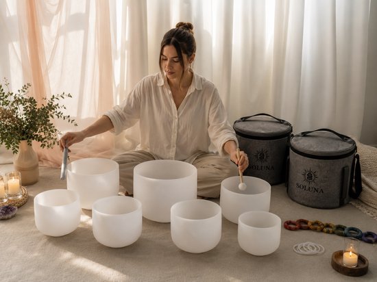 Soluna® Kristallen Klankschalen Set - 7-delig - 432 Hz Chakra Set - Premium Crystal Singing Bowls voor Meditatie, Yoga & Sound Healing 6-12 inch — afbeelding 3