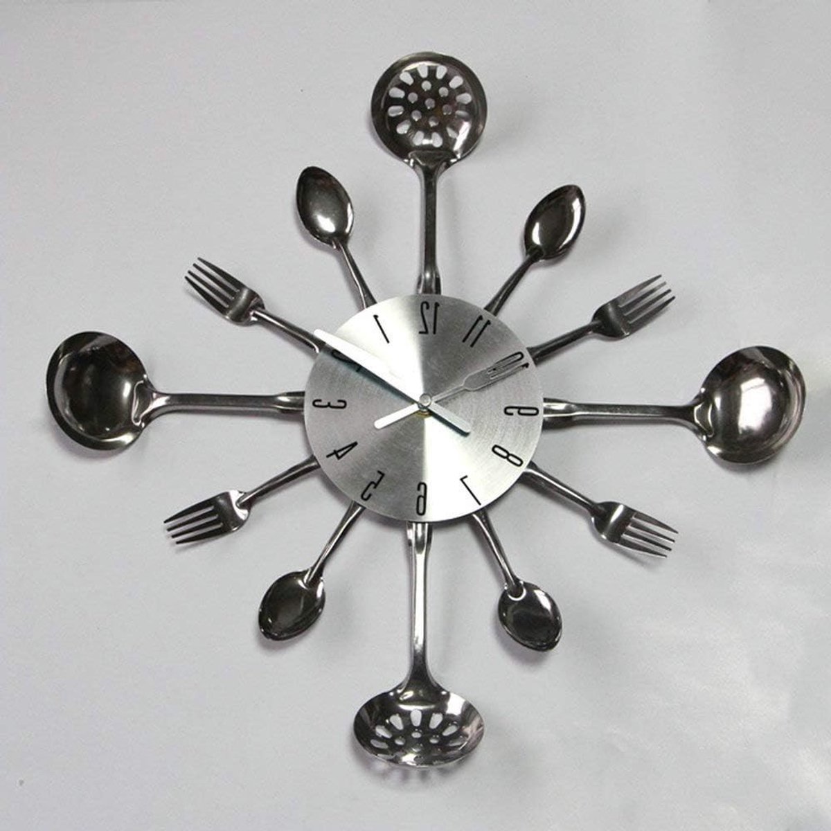 Moderne wandklok van metaal, 16 inch, voor keuken en interieur, antieke stijl, creatief design met bestek thema