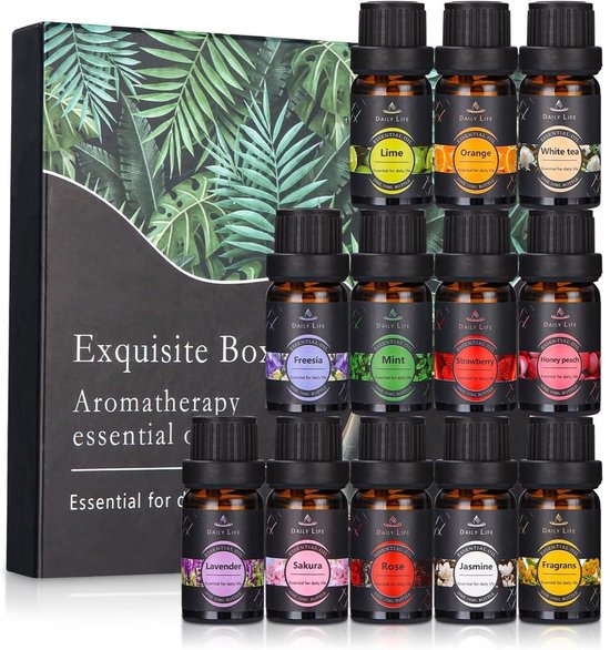 Een doos met 12 flesjes etherische olie: Sakura, White tea, Lavender, Freesia, Lime, Mint, Strawberry, Orange, Honey peach, Rose, Jasmine, Fragrans.