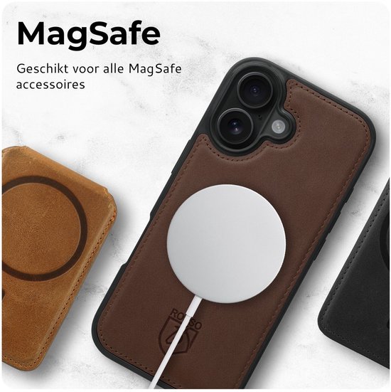 Bruin leren MagSafe hoesje voor iPhone met ronde witte MagSafe lader.