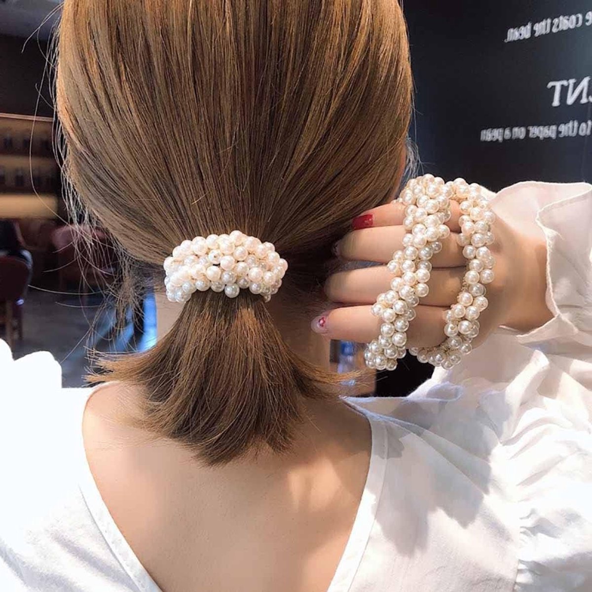 Champagne Kleurige Elastische Haar Scrunchies met Parels - Haaraccessoires voor Vrouwen en Meisjes (Set van 3)
