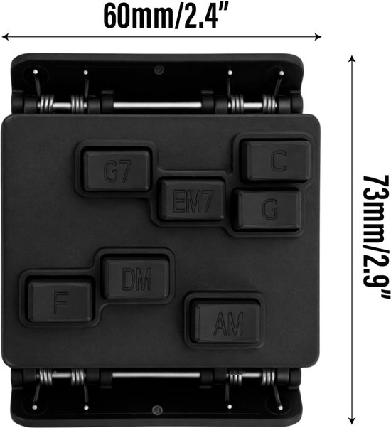 Zwarte akkoordhulp met 7 knoppen: C, G, Em7, G7, F, Dm, Am. Afmetingen 60mm x 73mm.