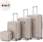 Een set van vier beige koffers met een golvend design in verschillende maten, van klein naar groot.