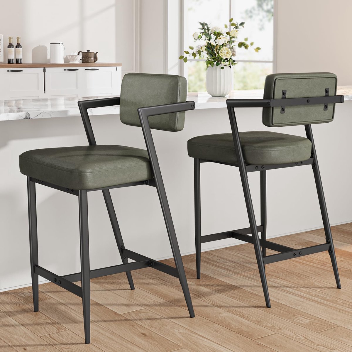 HOERFURIY Barkrukken Set van 2 - Zithoogte 65 cm - Groen PU-Leder - Industrieel Design - Met Rugleuning & Voetensteun - Belastbaar tot 181 kg