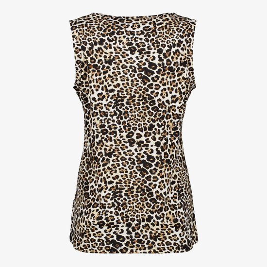 Achterkant van een mouwloze top met bruine, zwarte en witte panterprint.