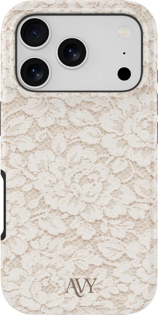 AVY Hoesje geschikt voor Apple iPhone 17 Pro Max | Vintage Lace | Kant | Beige | Hard Shell Back Cover | Compatibel met MagSafe & Qi2