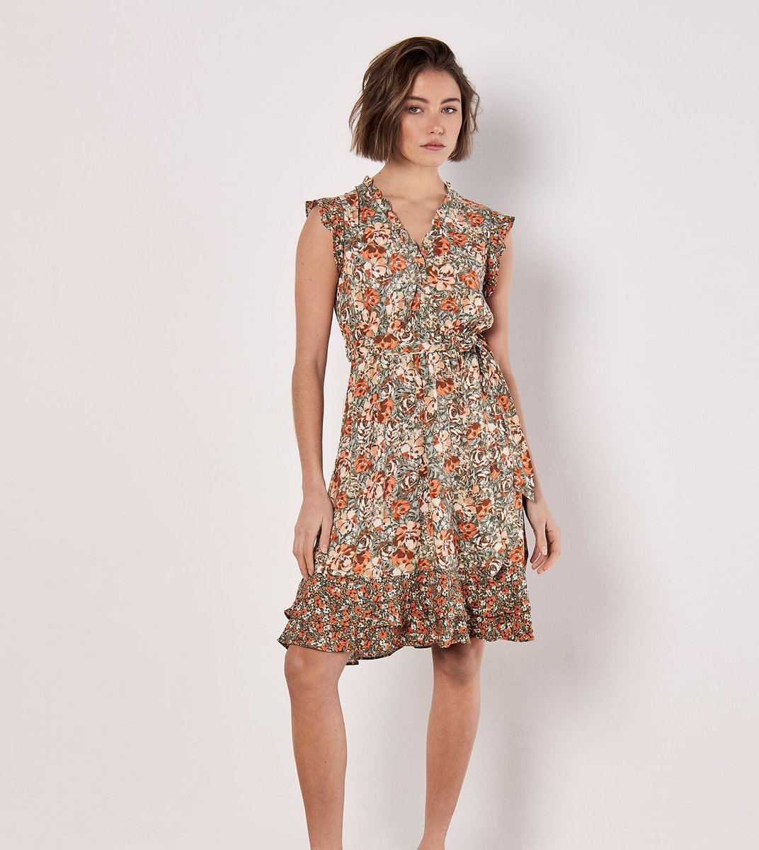Mini-jurk met kleine bloemenprint en ruches