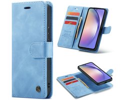 Casemania Hoesje Geschikt voor Samsung Galaxy S22 - Sky Blue - 2 in 1 Magnetische Book Case met Uitneembare Backcover - Book Case Hoes - Wallet Case - Portemonnee Hoes met Pasjeshouder