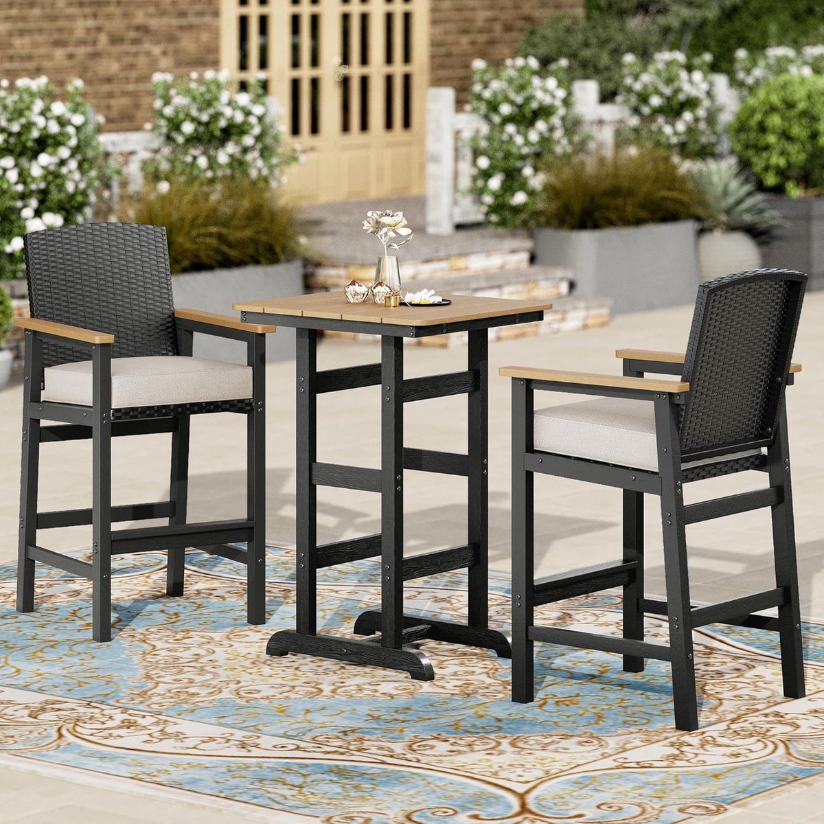 Tuin Bartafel Set 3-delig 75x66x106 cm met 2 Barkrukken en Kussens – Rotan & Metaal Outdoor Barset voor Balkon, Terras en Tuin – Zwart/Bruin – HomebyNicole