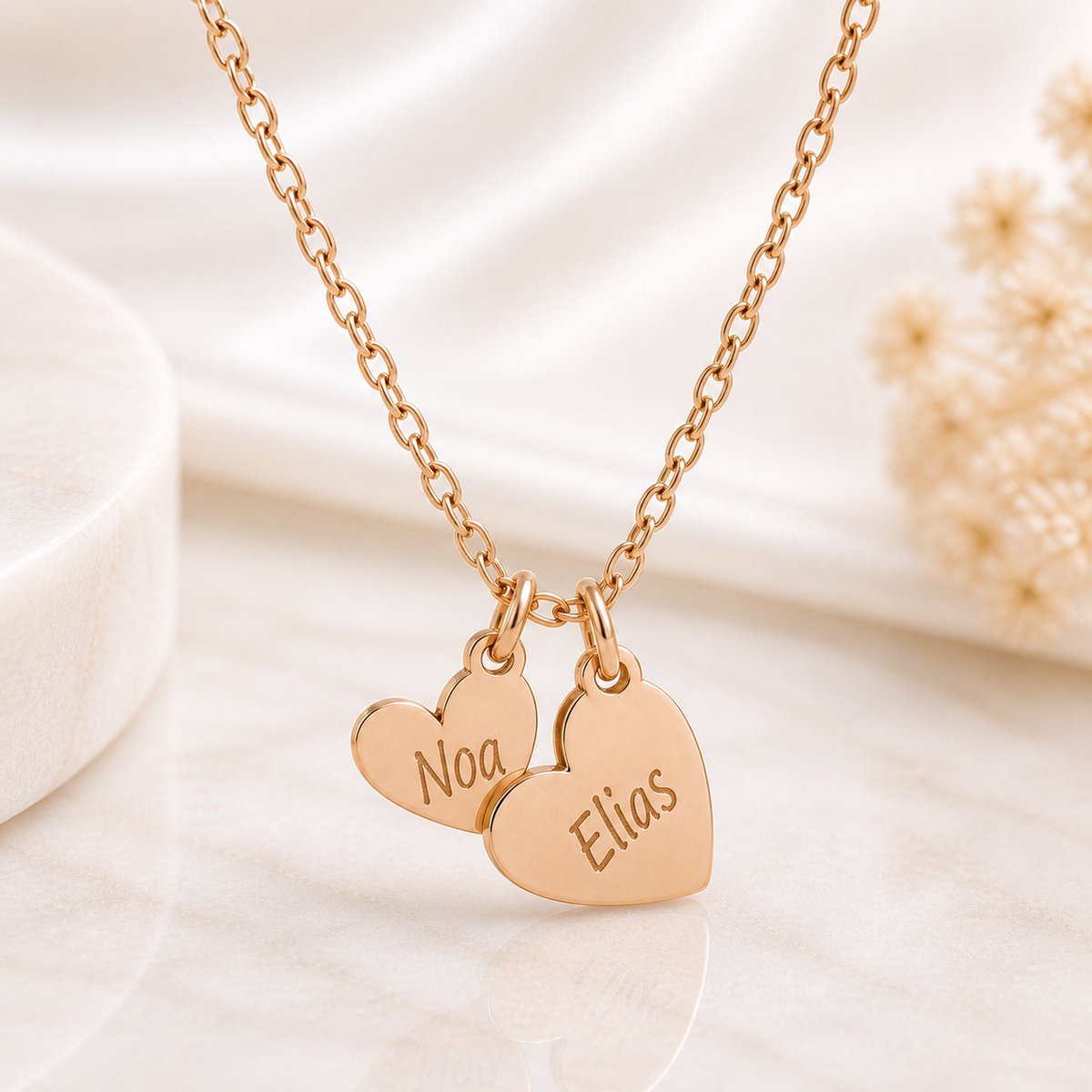 Ketting Saar Rosé goud gepersonaliseerd sieraad met naam gegraveerd, leuk persoonlijk cadeau voor moeder, vrouw of vriendin.