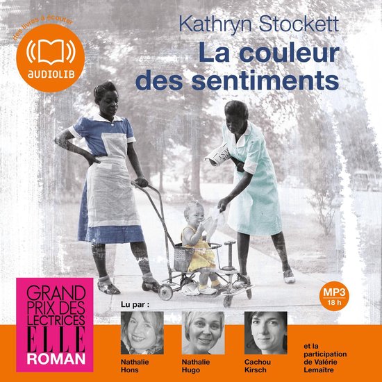 Boekcover van "La couleur des sentiments" met twee vrouwen in dienstkleding die een kinderwagen duwen. Een baby zit in de kinderwagen.