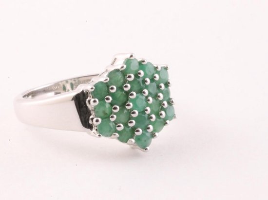 Hoogglans zilveren ring met smaragd - maat 17.5