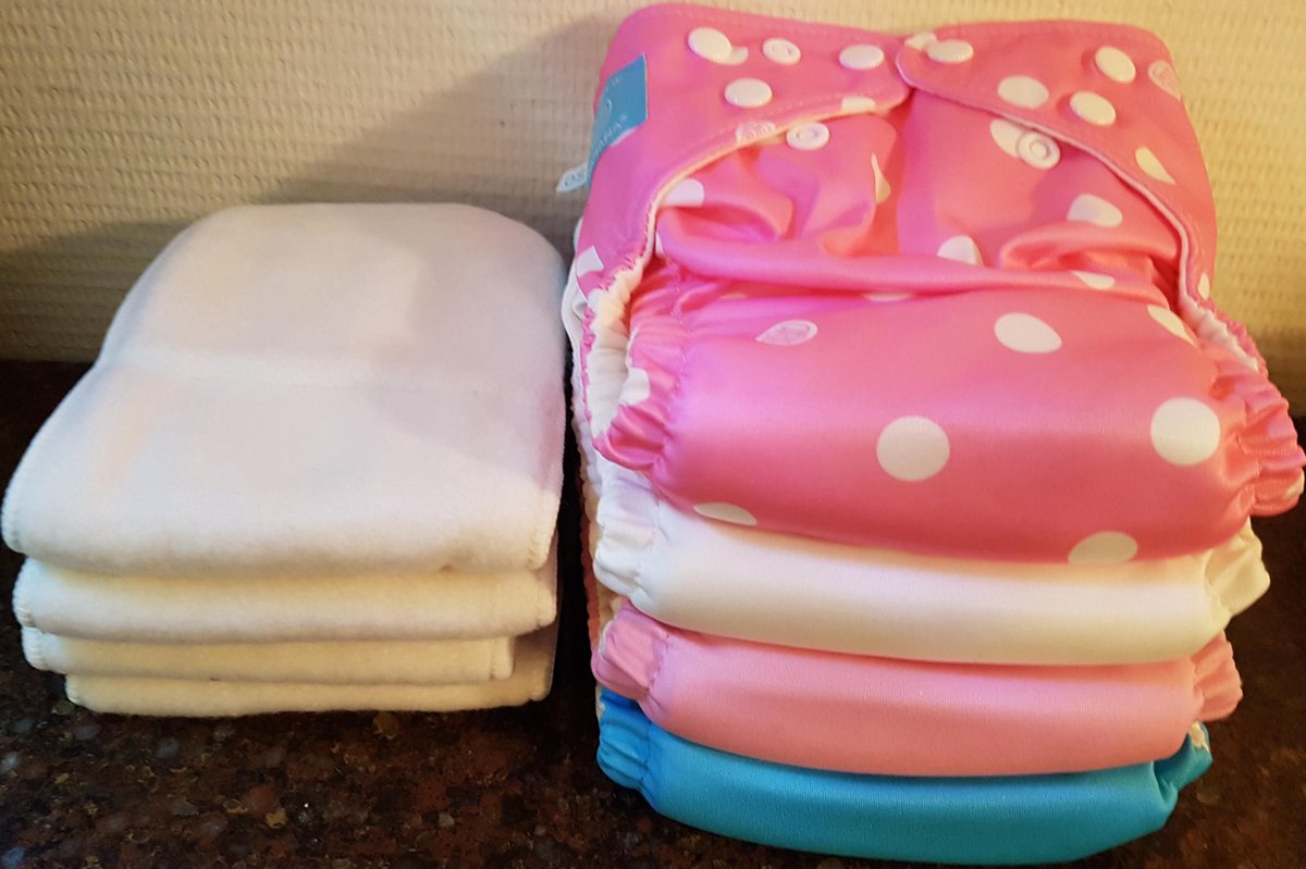 4 herbruikbare luiers verstelbaar maat 1 t/m 6+4 inleggers