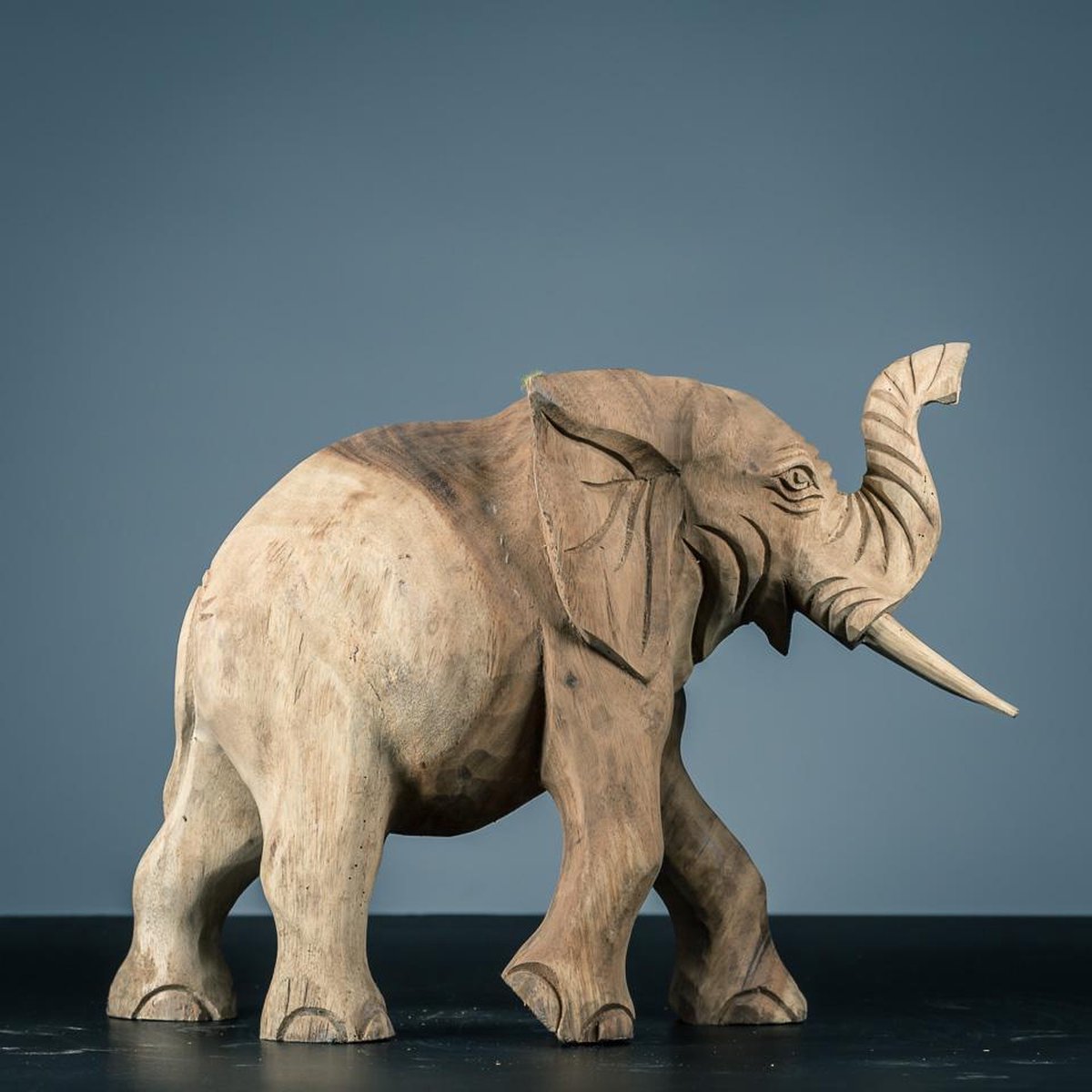 Olifant - Beeld Olifant - Olifant decoratie – Handgemaakt beeld - Houten  olifant | bol.com
