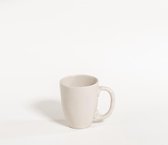 The Table atelier - mok met oor - Ø 8,5 - 300 ml - handgemaakt - creme