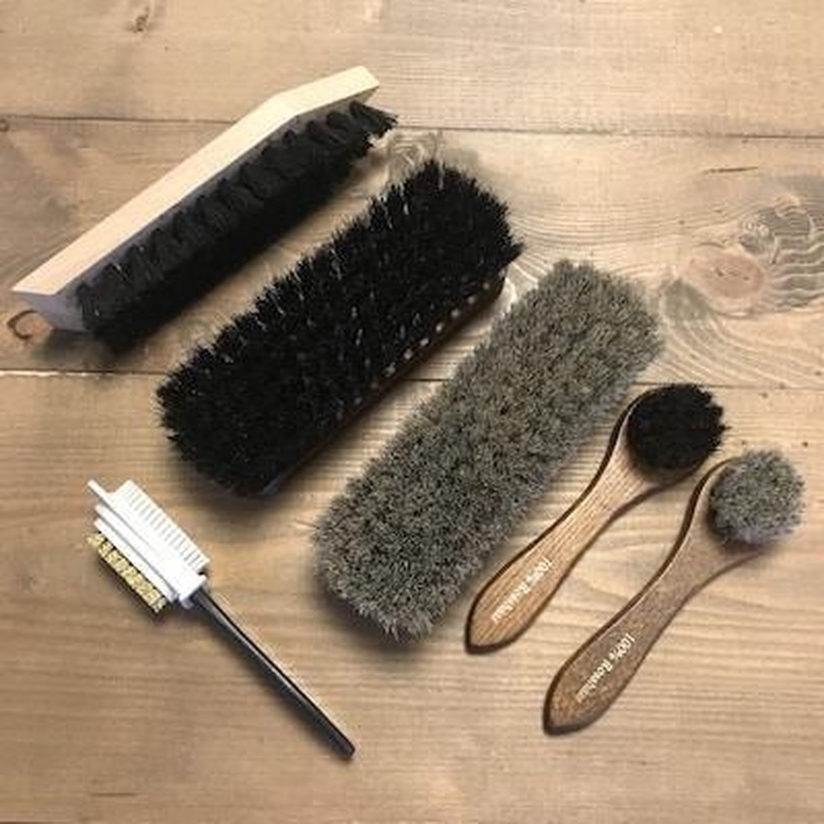 3 Pcs Sneaker Shoe Cleaner Brush Set comprennent la brosse de