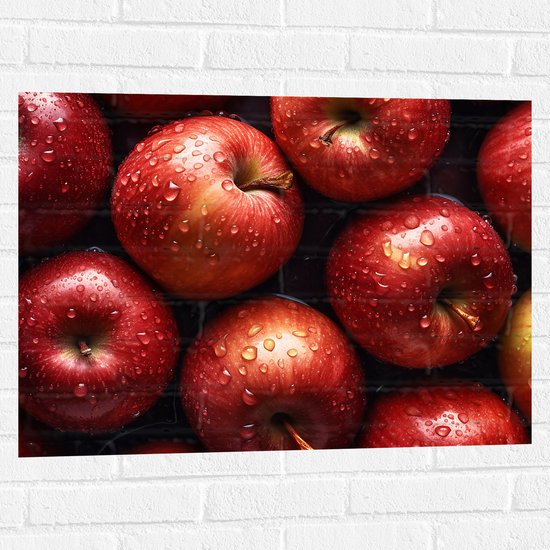 Muursticker - Verse Rode Appels onder de Waterdruppels - 80x60 cm Foto op Muursticker