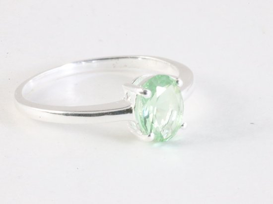 Fijne hoogglans zilveren ring met groene amethist - maat 18.5