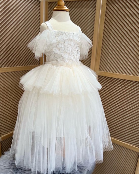 luxe feestjurk-bruidsjurk-vintage jurk-tule jurk -bruiloft-communie-fotoshoot-spaghettibandjes-ivoor-goudkleur- 5 jaar