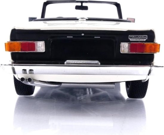 Triumph TR6 (LHD) 1969 - 1:18 - Minichamps