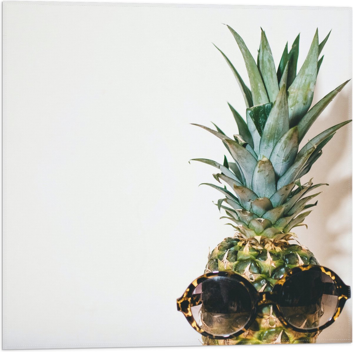 Vlag - Ananas met Zonnebril op - 50x50 cm Foto op Polyester Vlag