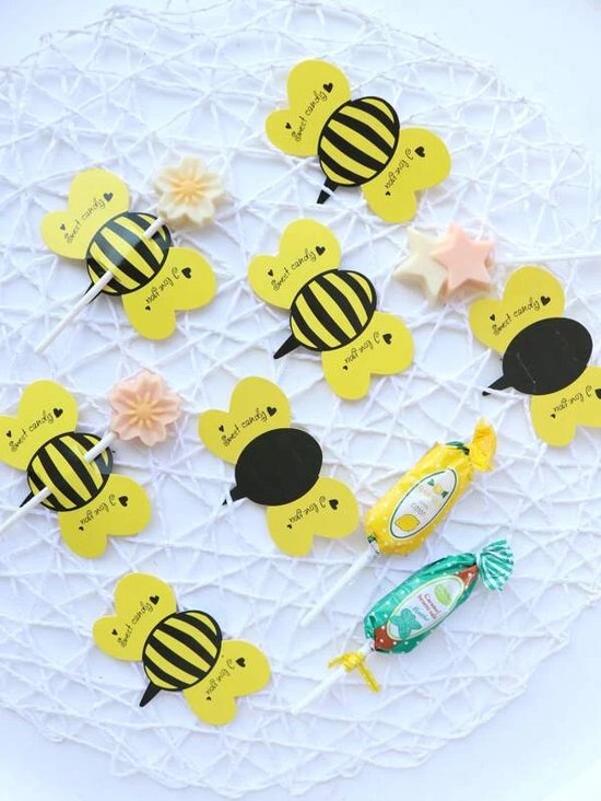 Foto: Lolly kaart bijtje wesp hommel sweet candy i love you traktatie kids school label kaartje card verjaardag birthday bruiloft party feest uitdeeltraktatie peuter kleuter kind candy gift leuk uitdelen 25 stuk