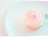 PVC Schuimplaat - Roze Cupcake op Bordje met Vork - 80x60 cm Foto op PVC Schuimplaat (Met Ophangsysteem)