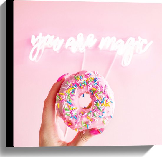 Canvas - Roze Donut Versierd met Discodip in Hand met Roze Nagels - 40x40 cm Foto op Canvas Schilderij (Wanddecoratie op Canvas)