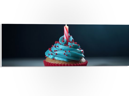 PVC Schuimplaat- Kaars in Blauwe Botercréme van Cupcake - 60x20 cm Foto op PVC Schuimplaat