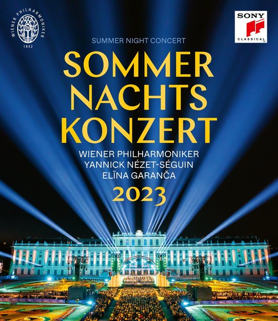 Zomer Nacht Concert 2023, Wiener Philharmoniker, Yannick Nézet-Séguin, Elīna Garanča. Paleis Schönbrunn met verlichting en publiek.