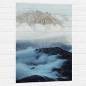 Muursticker - Bergen - Wolken - 70x105 cm Foto op Muursticker