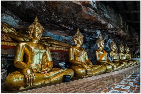 Poster (Mat) - Rijen Gouden Boeddha's in Wat Tham Khuha Sawan Tempel in Thailand - 75x50 cm Foto op Posterpapier met een Matte look
